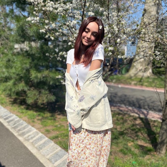 Meet your Posher, Jaimee - Picture 2 of 3